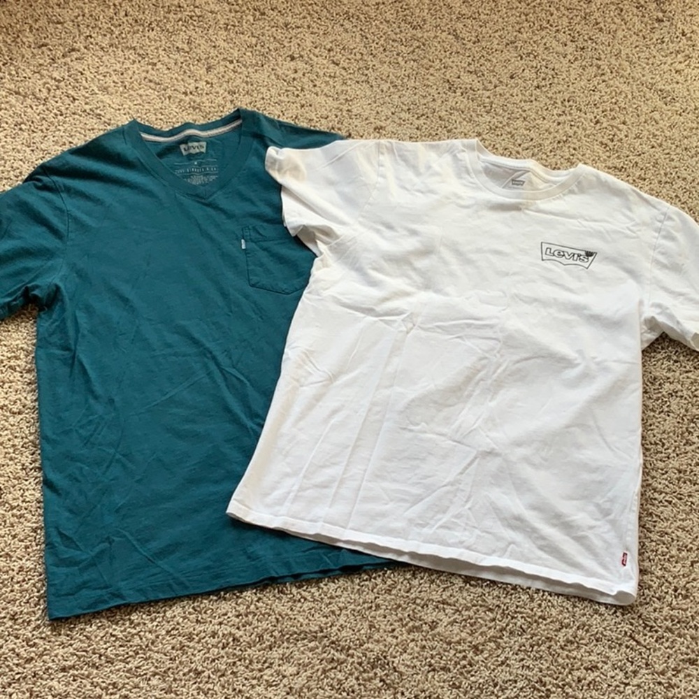 Levi's Men's Teal and White Classic T-Shirts Men’s size Medium